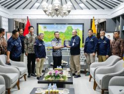 Dorong UMKM Masuk Rantai Pasok Industri, Bupati Batang Raih Penghargaan dari Kompas TV