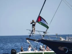 Demo Meledak di Eropa Usai Israel Serang Kapal Bantuan Gaza dan Tangkap Greta Thunberg