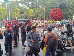 Jalan Medan Merdeka Selatan Jadi Parkiran Bus Dadakan
