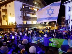 Tim Israel dan Wapres AS Disoraki Saat Pembukaan Olimpiade Musim Dingin Milan